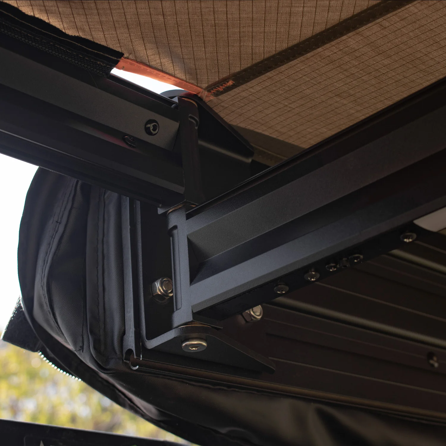 270 FREESTANDING LED AWNING L - Image 7