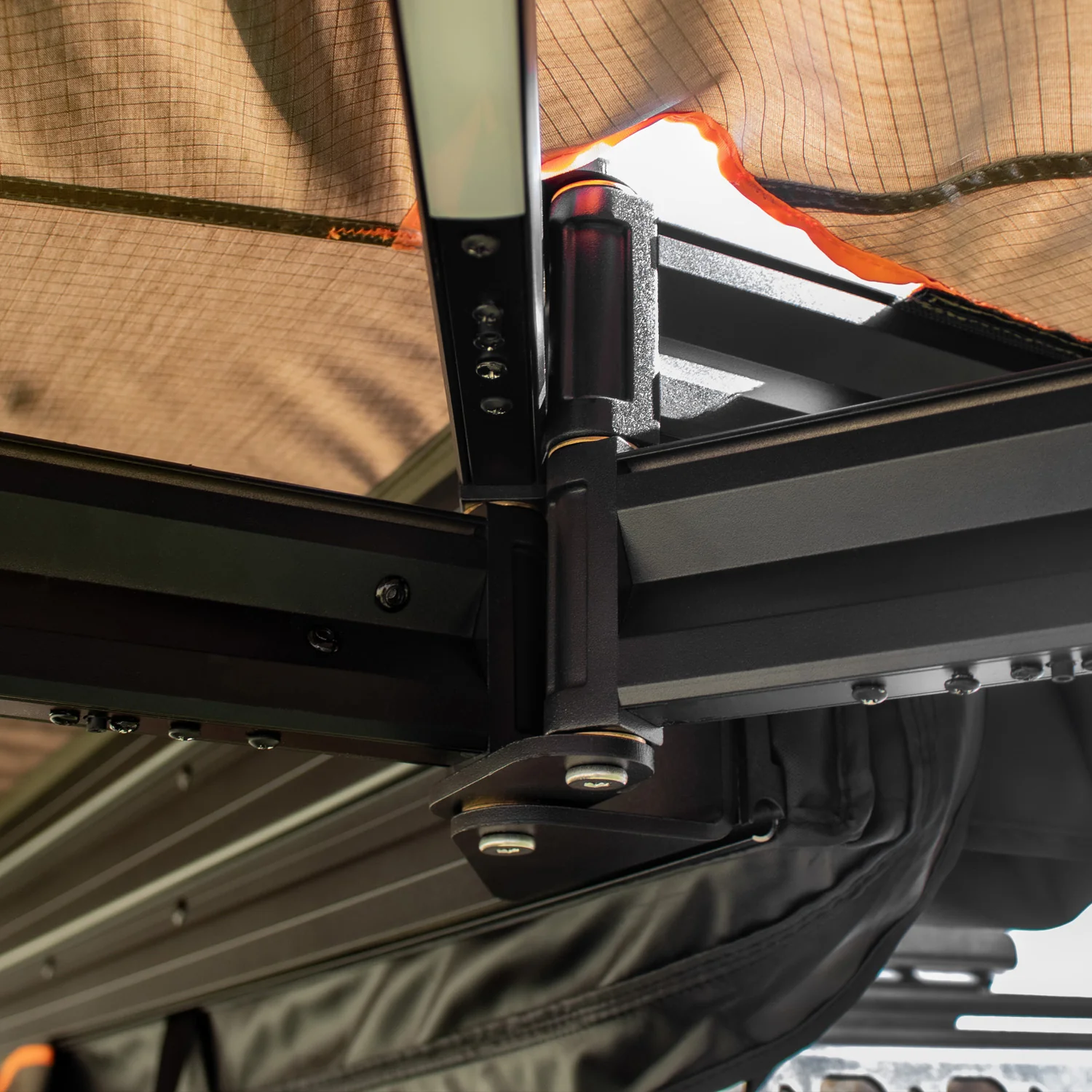 270 FREESTANDING LED AWNING L - Image 8